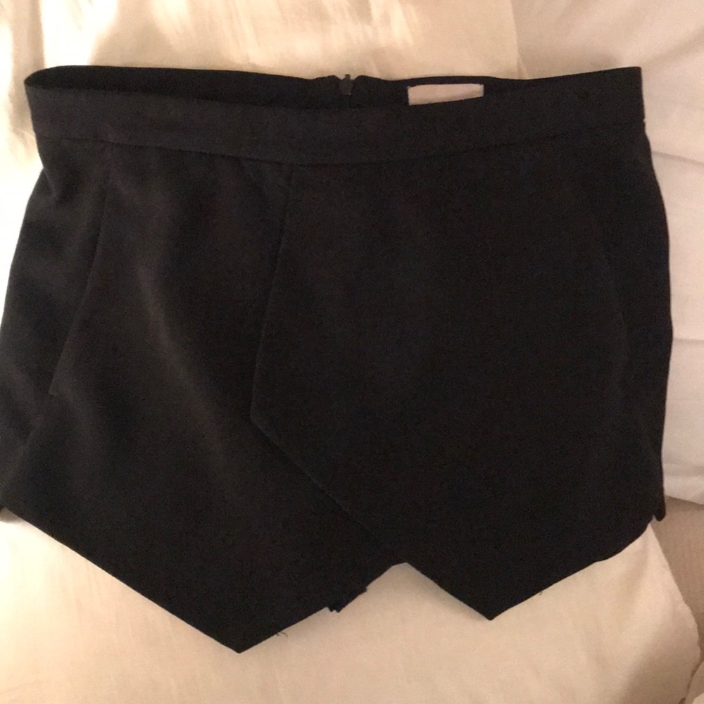 Black wrap skirt/skort - Picture 3 of 5